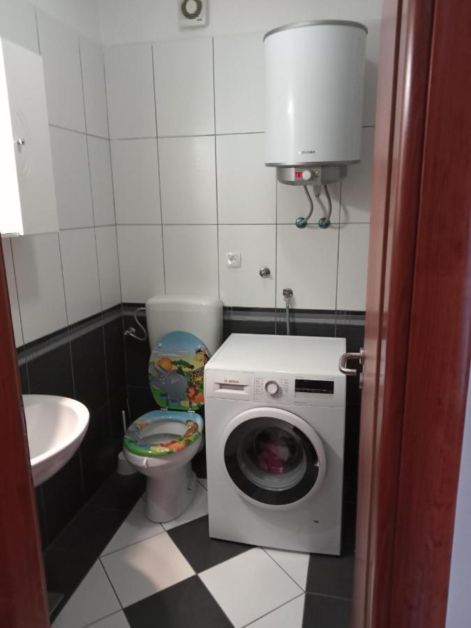 Apartman Mara ลอฟราน ภายนอก รูปภาพ